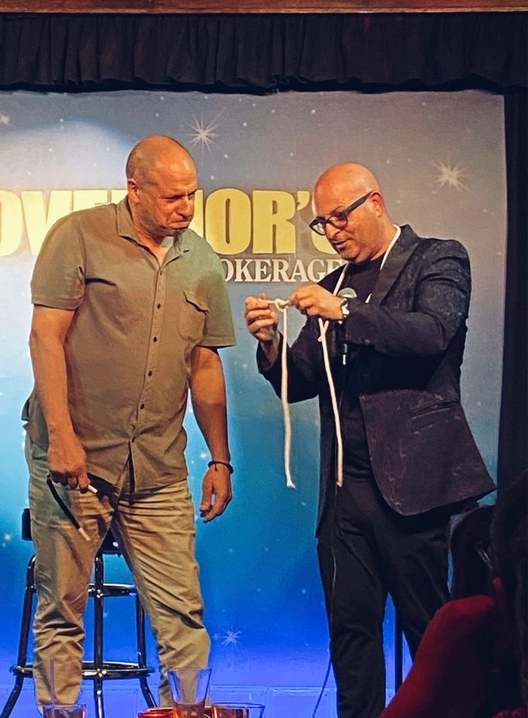 Anthony Sausa performing magic — photo 4